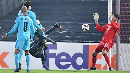 Η… ανάποδη συνέντευξη του Σόου (video)