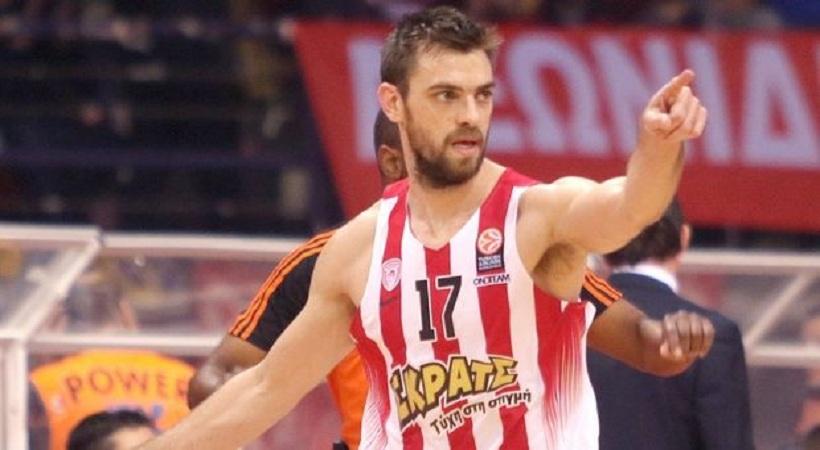 Στη δωδεκάδα του Ολυμπιακού ο Μάντζαρης