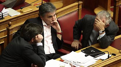 Τσακαλώτος κατά ΔΝΤ