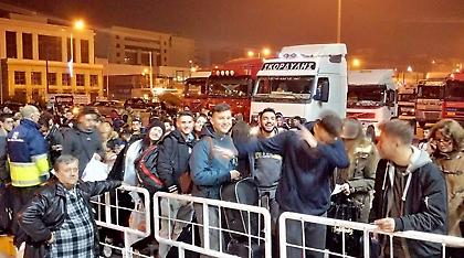 Τέλος η απεργία της ΠΝΟ: Έφτασε το πρώτο πλοίο από την Κρήτη στο λιμάνι του Πειραιά