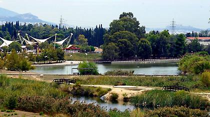 «Το φιλί της ζωής» στο πάρκο Τρίτση με ένα εκατ. ευρώ