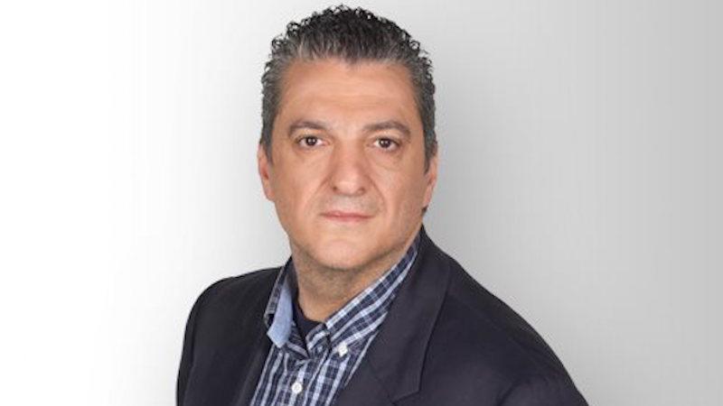 Ο δημοσιογράφος του ΣΚΑΪ, Χρήστος Τριανταφυλλόπουλος, προσφέρει φαγητό σε 150 άστεγους