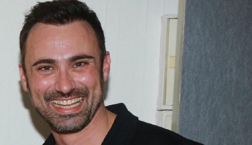 Ο Γιώργος Καπουτζίδης μας συστήνει για πρώτη φορά την αδερφή του!