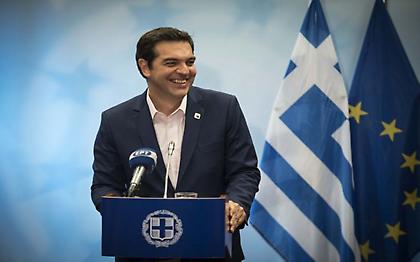 Στη Νίσυρο με μέτρα για τα νησιά ο Τσίπρας