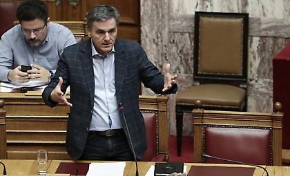 Τσακαλώτος στο Reuters: Να βάλουμε νερό στο κρασί μας