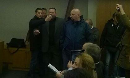 BINTEO: Η εισβολή των βουλευτών της Χρυσής Αυγής στην ΕΣΗΕΑ