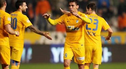 Ο ΑΠΟΕΛ φέρνει συνωστισμό στην κορυφή