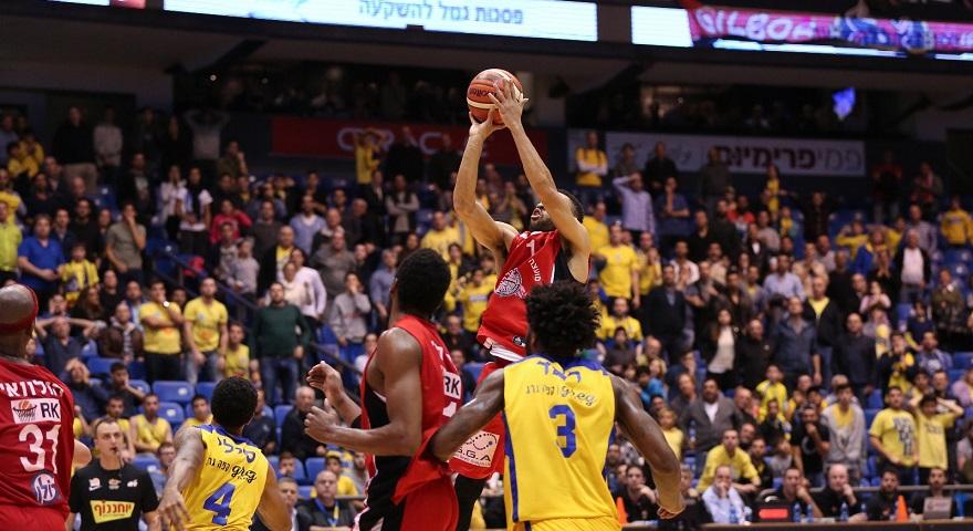 «Αυτοκτόνησε» η Μακάμπι!