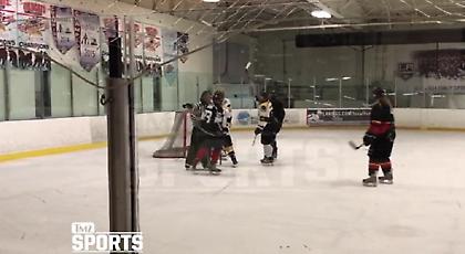 Πήγε να πλακωθεί σε αγώνα χόκεϊ ο Τζάστιν Μπίμπερ (video)