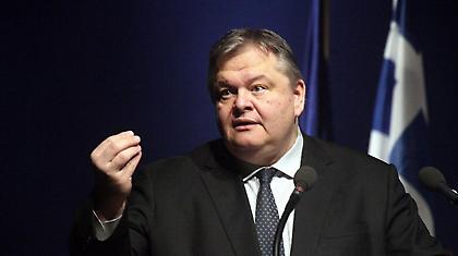 Βενιζέλος: «Η διαπραγματευτική κακομοιριά της κυβέρνησης εγκλωβίζει τη χώρα»