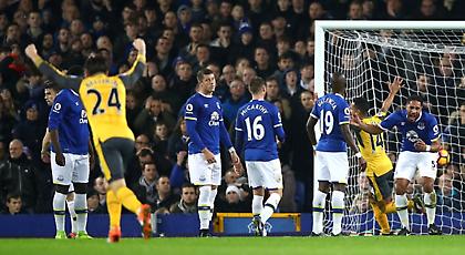 Ένα… «τσαφ» έβαλε μπροστά την Άρσεναλ! (video)