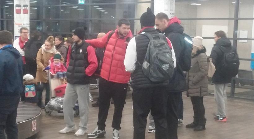 Έφτασε Κάουνας ο Ολυμπιακός (pics)