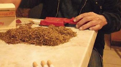 Διδυμότειχο: Έκανε διανομή λαθραίων τσιγάρων με το μηχανάκι