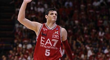 Στο παιχνίδι για Τζεντίλε και οι Ρόκετς!