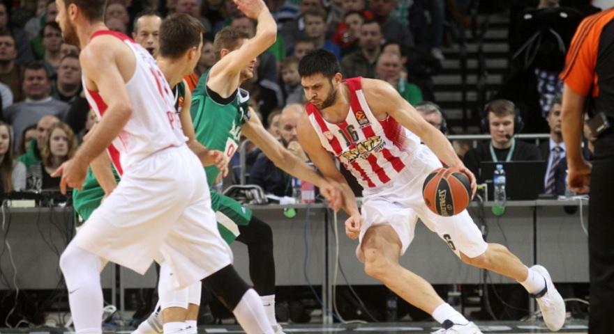 Παπανικολάου στον ΣΠΟΡ FM: «Ο καθένας μας μπορεί να βγει μπροστά για τον Ολυμπιακό»