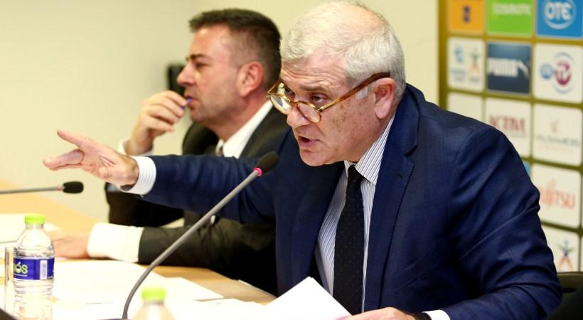 Απάντηση της ΑΕΚ σε Βασιλόπουλο: «Θέλει να χτίσει καριέρα πολιτικού μέσα από το όνειρό μας»