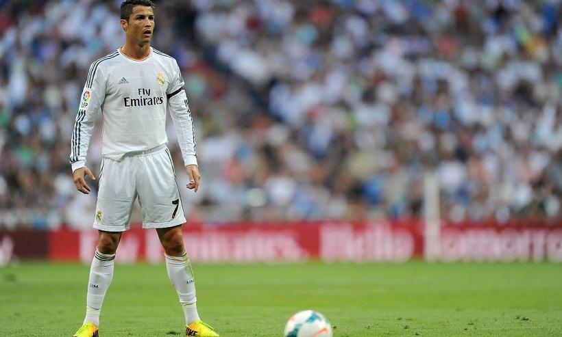 Το απίστευτο χτύπημα φάουλ του Κριστιάνο με τείχος από χιονάνθρωπους! (video)