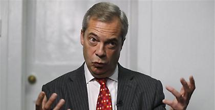 Ο Φάρατζ θέλει να γίνει «γέφυρα» Βρετανίας - Τραμπ