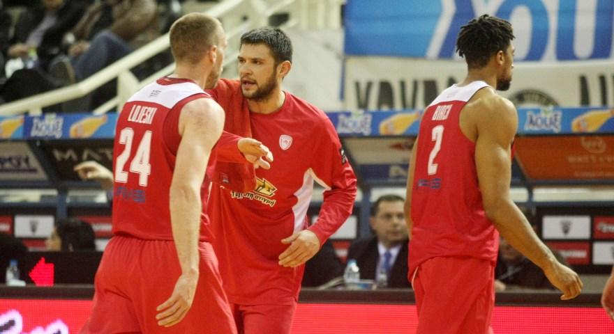 Το θρίλερ βάφτηκε «ερυθρόλευκο»