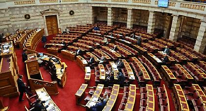 Τη Δευτέρα στη Βουλή η αναστολή αύξησης του ΦΠΑ στα νησιά