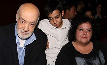 Οργισμένη η χήρα του Ανδρέα Μπάρκουλη - Ποιον απειλεί με μηνύσεις;