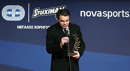 Κορυφαίος προπονητής για το 2016 ο Κορακάκης!