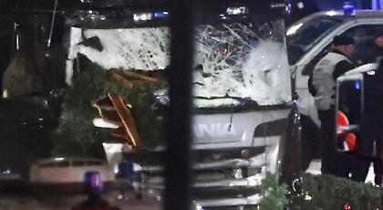 Πήγαινε με σβηστά φώτα λένε αυτόπτες μάρτυρες στο Βερολίνο