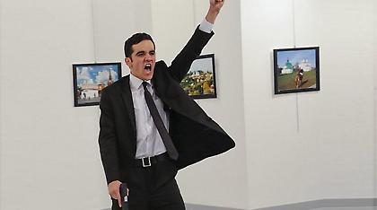 Συγκλονίζει ο φωτογράφος του Ρώσου πρέσβη: «Μία ζωή χάθηκε μπροστά στα μάτια μου»