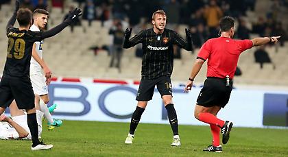 Κάτω το σημαιάκι, «σηκώθηκε» η ΑΕΚ!