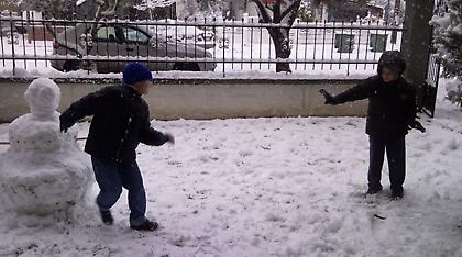 Μία ώρα αργότερα θα ξεκινήσουν τα σχολεία στους δήμους Φλώρινας και Γρεβένων λόγω του κρύου