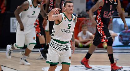 Τζέιμς: «Με έχουν βοηθήσει οι συμπαίκτες μου»