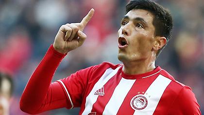 Δείχνει τι σημαίνει σέντερ φορ ο Καρντόσο…