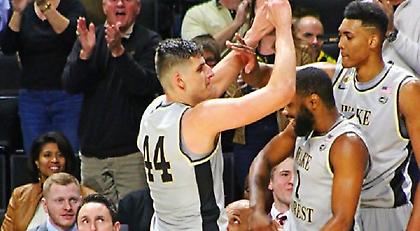 Τρομερός Μήτογλου, έβαλε οκτώ τρίποντα (video)