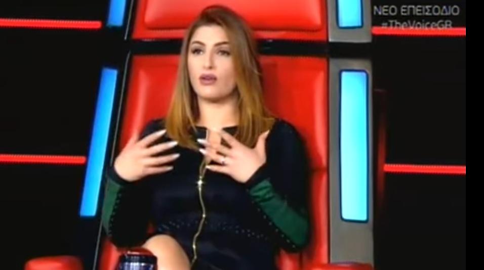 «The Voice»: Η Παπαρίζου του έταξε… παπάδες, αλλά εκείνος επέλεξε Μουζουράκη!