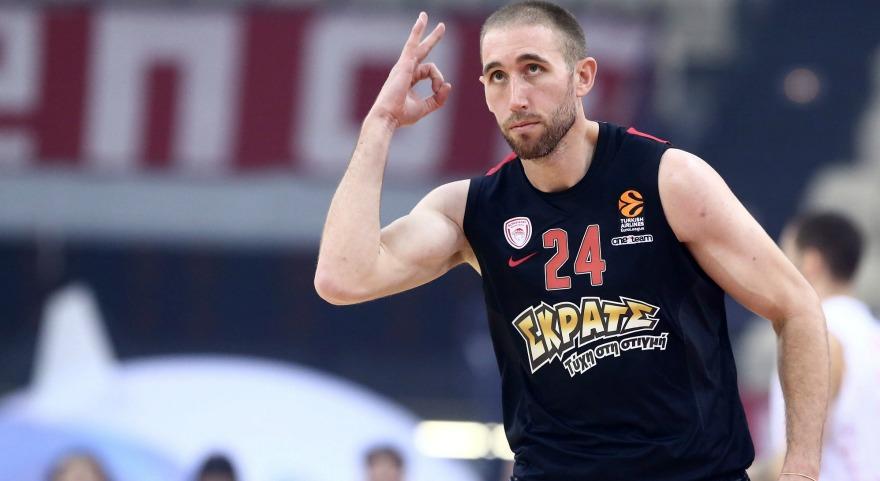 Λοτζέσκι: «Με θέλουν Μπαρτσελόνα και Νταρουσάφακα»