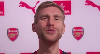 Ο Μερτεσάκερ είναι πολύ ωραίος τύπος! (video)