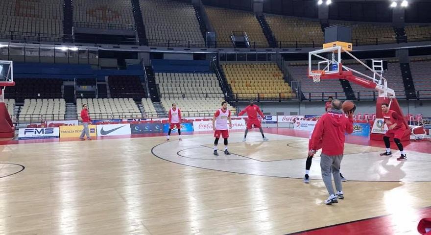 Στο ΣΕΦ για… Χριστούγεννα οι «ερυθρόλευκοι»