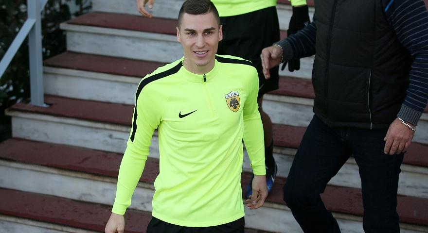 Το μήνυμα του Βράνιες μετά την πρώτη του προπόνηση με την ΑΕΚ (pic)