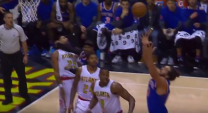 Αγκωνιά στον Σεφολόσα και αποβολή για Καρμέλο (video)