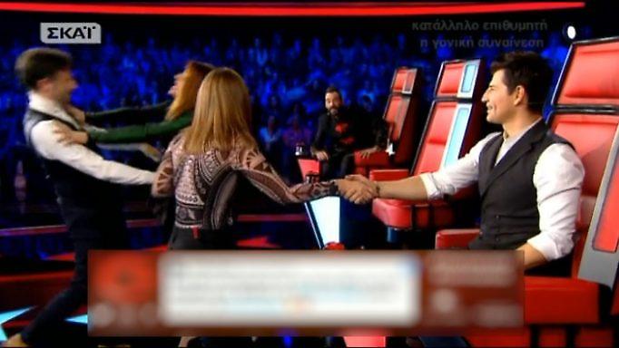 The Voice: Έσπρωξε τον Μαραβέγια η Παπαρίζου στη σκηνή! - Τι συνέβη;
