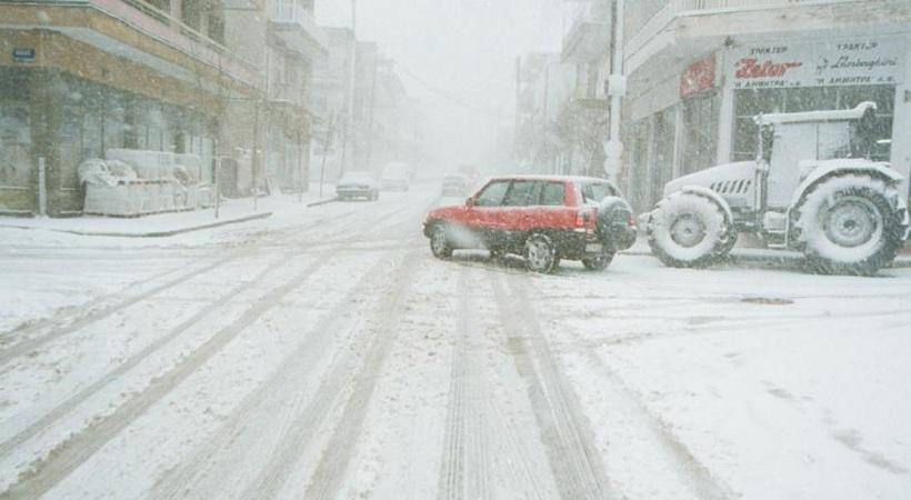 Με χιονιά μας αποχαιρετά το 2016 - Πολικές θερμοκρασίες και σήμερα