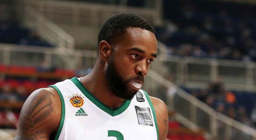 Ο Κέι Σι Ρίβερς εύχεται μέσα από... καπνό (pic)