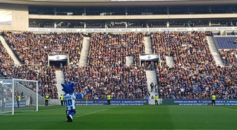 Χαμός στην πρώτη προπόνηση της Πόρτο για το 2017! (pics)