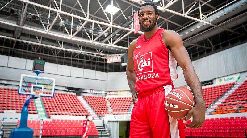 Ξεκαθαρίζει για Ελονού εν όψει Σάσαρι