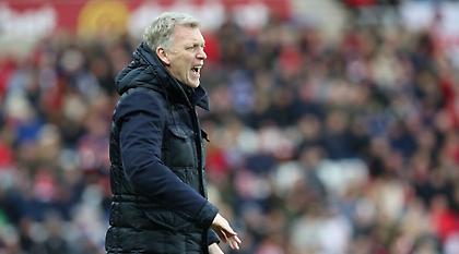 Αιχμές Μόγες για δημοσιογράφους και Κλοπ