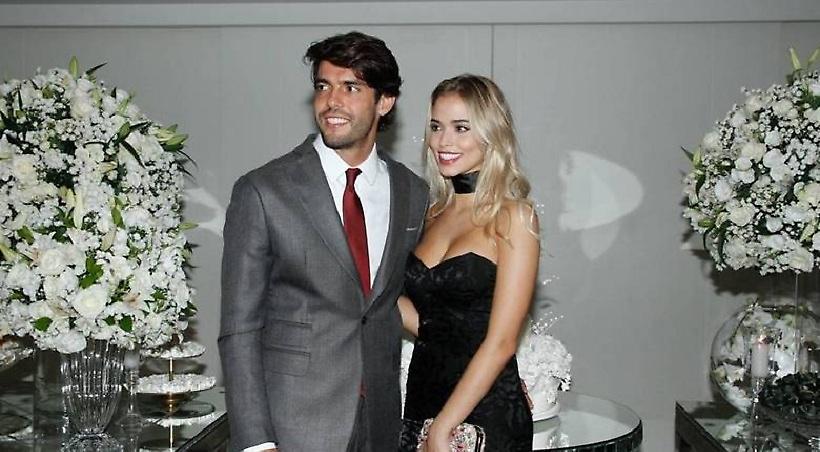 Το νέο κορίτσι του Κακά... τα σπάει (pics)