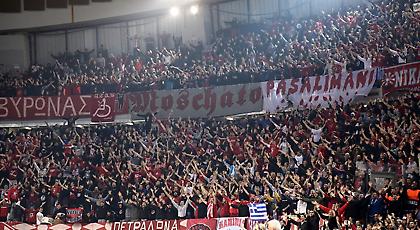 Το κατάμεστο ΣΕΦ πήρε «φωτιά» (video)