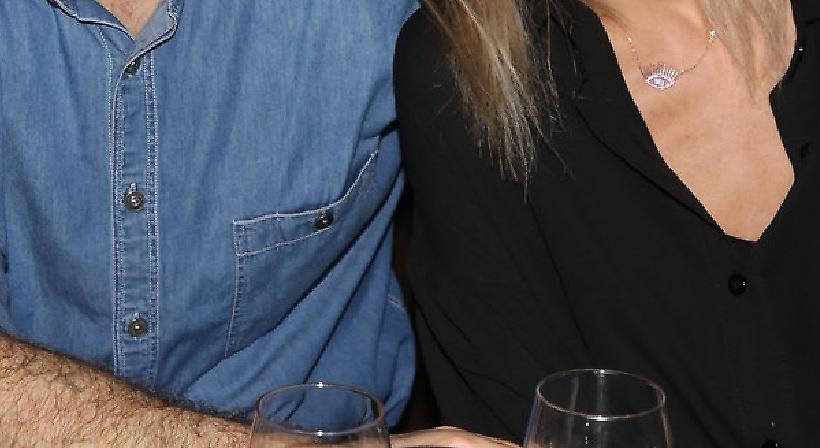 Τα φιλιά Έλληνα ηθοποιού με την αγαπημένη του