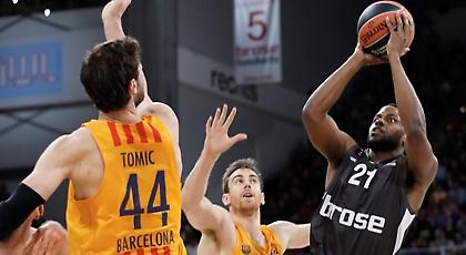 Ο Ζήσης σάρωσε τους Έλληνες της Μπαρτσελόνα