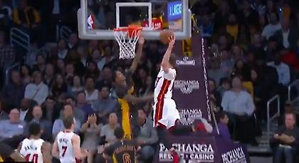 Και στην κορυφή ο Τζόνσον (video)